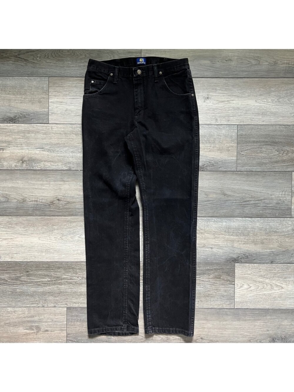 Vintage Wrangler Men's 31x32 47MWZ Regular Fit Black Denim Cowboy Cut Jeans Y2K